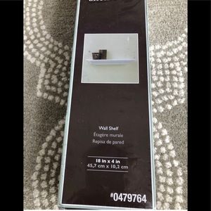 allen + roth Wood Wall Mounted Shelve 18in W x 4in D x 2.36 in White Finish NEW